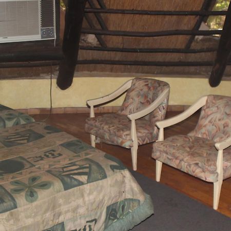 Mosi-Ua-Tunya Lodge Victoria Falls Exterior photo