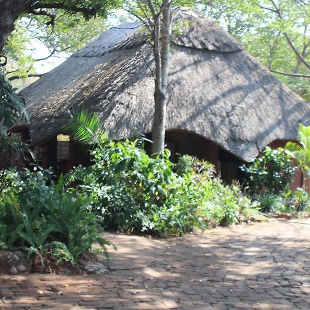 Mosi-Ua-Tunya Lodge Victoria Falls Exterior photo