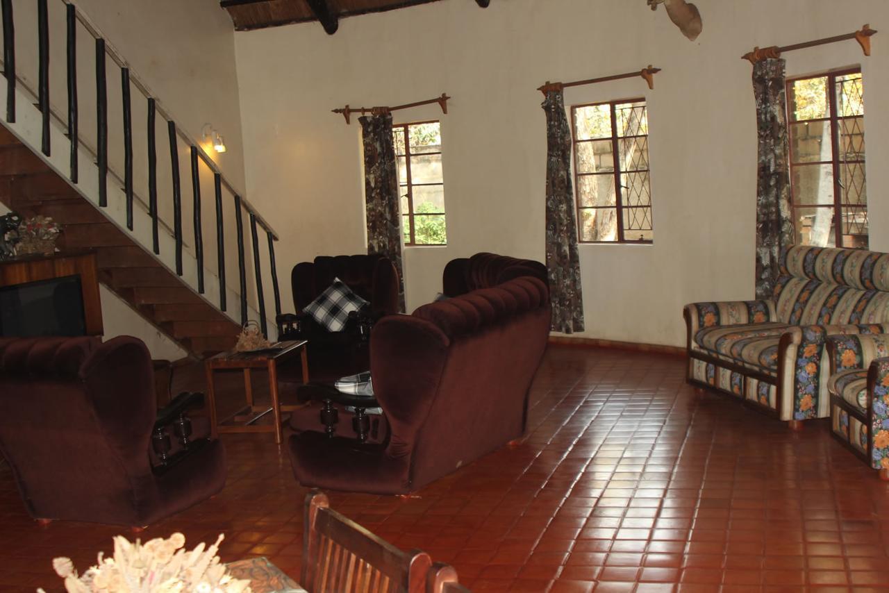 Mosi-Ua-Tunya Lodge Victoria Falls Exterior photo
